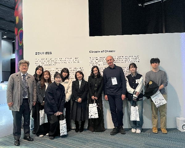 크로아티아 현대미술 작품 전시회 개막식 참가 대표이미지